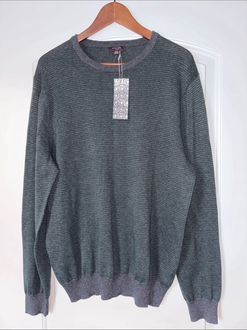 NWT Refectory London Men’s Gray & Green Striped Crewneck Sweater Size Large